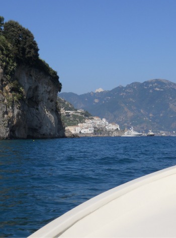 Romantic boat trip on the Amalfi Coast