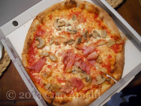 Ciao Amalfi Pizza Prosciutto Cotto e Funghi