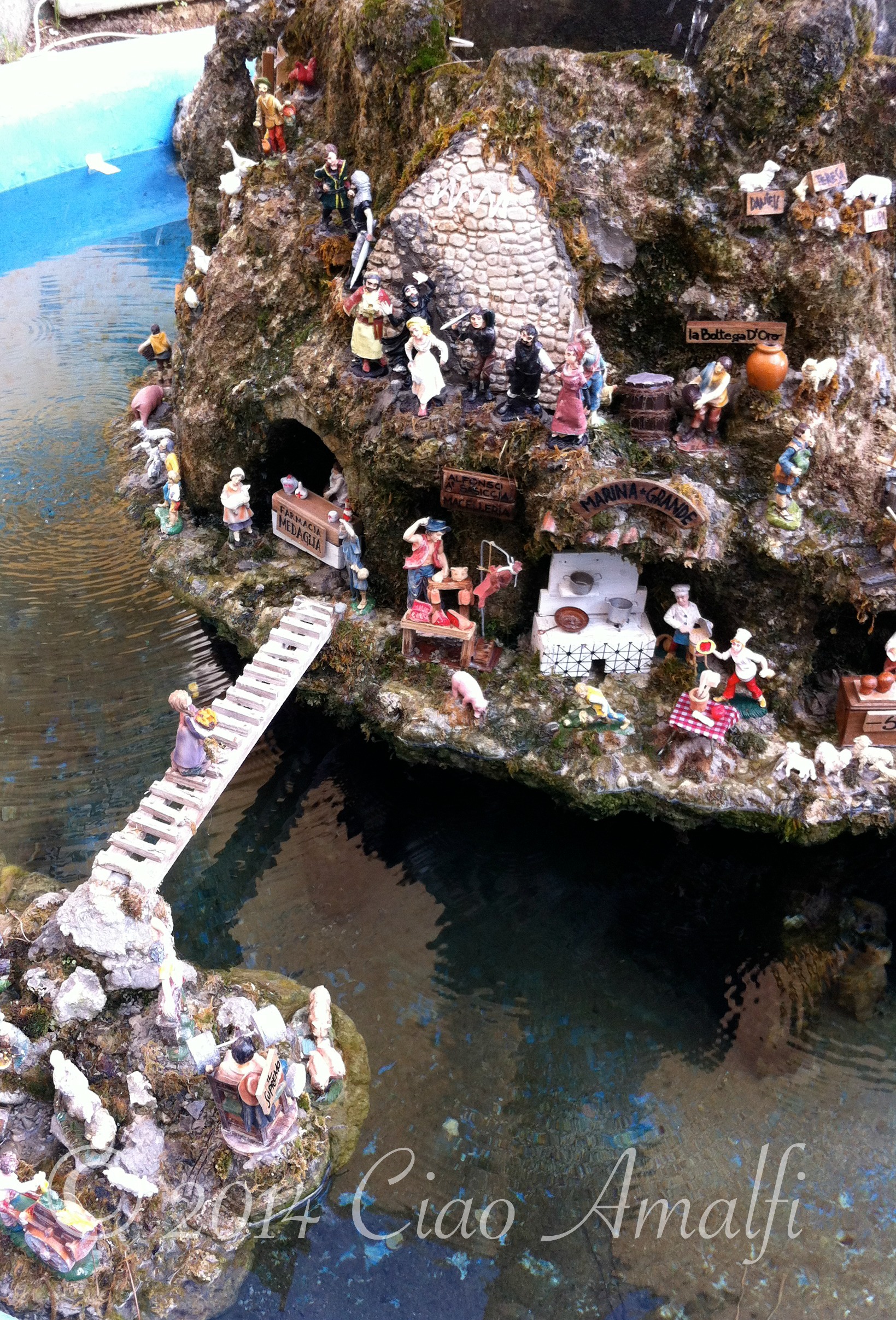 Amalfi Coast Travel Presepe Fountain