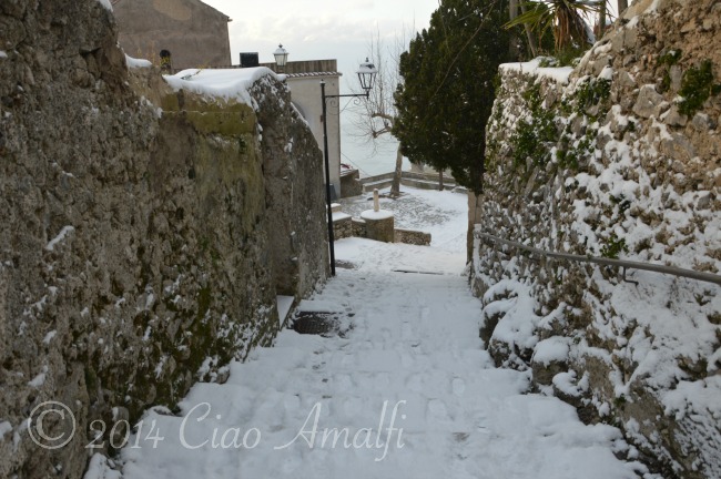 Amalfi Coast Travel Snow Minuta