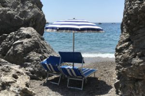 amalfi-coast-beach-sunbed