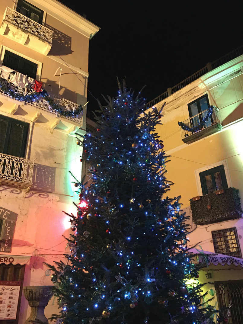 ciao-amalfi-atrani-christmas-lights-4