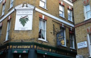 Ye Grapes Pub in Shepherd Market