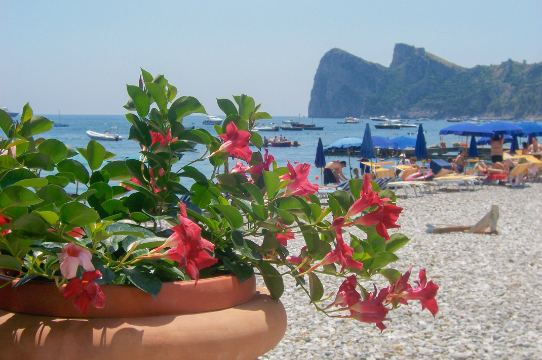 amalfi-coast-travel-beaches