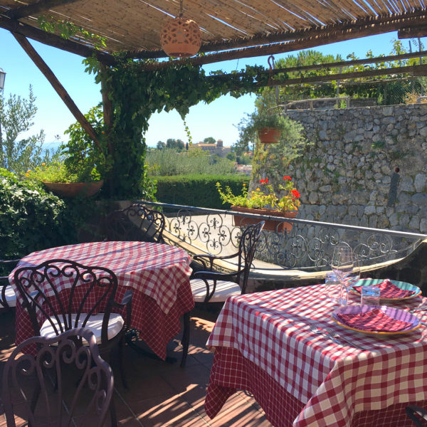 Trattoria da Lorenzo in Scala with View of Ravello